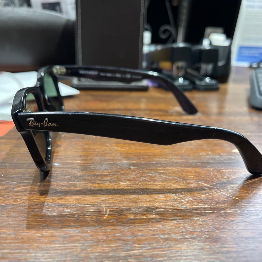 Polarized Ray bans - Picture 4 of 5